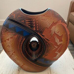 Laguna Pueblo Indian Hand Etched pottery/vase by J.R & Diane Aragon-signed